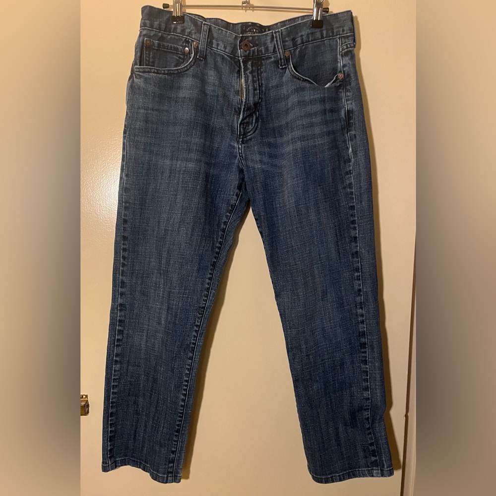 Lucky Brand Jeans. Excellent condition. Straight leg.